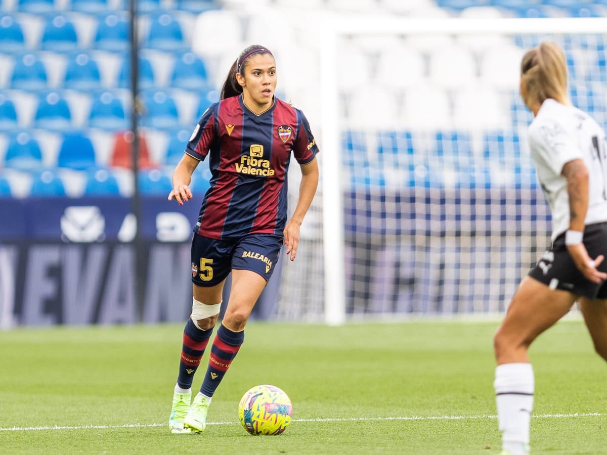 Duelo de colombianas en el derbi valenciano