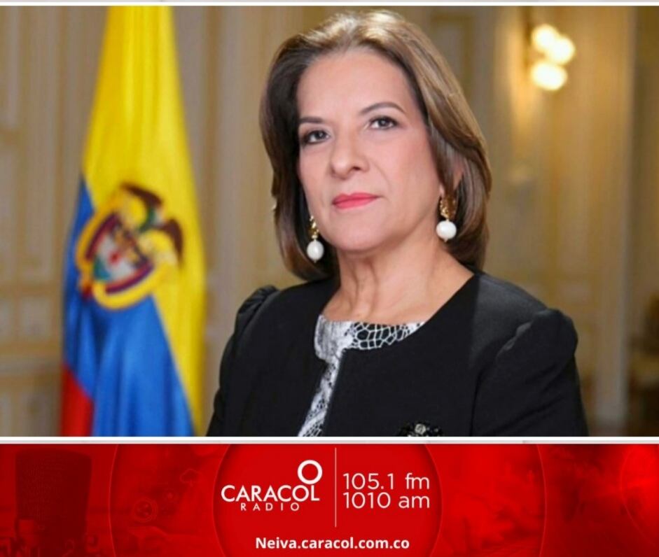 Porque su función sancionatoria se aplica a todos los servidores públicos, incluyendo a los servidores de elección popular.