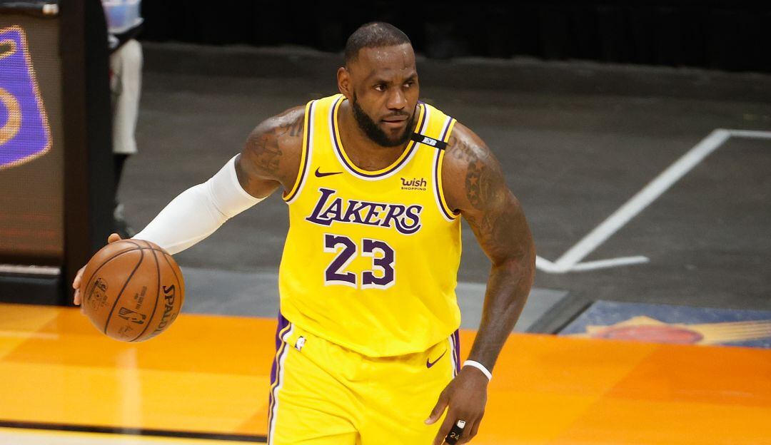 LeBron James, basquetbolista de Los Angeles Lakers