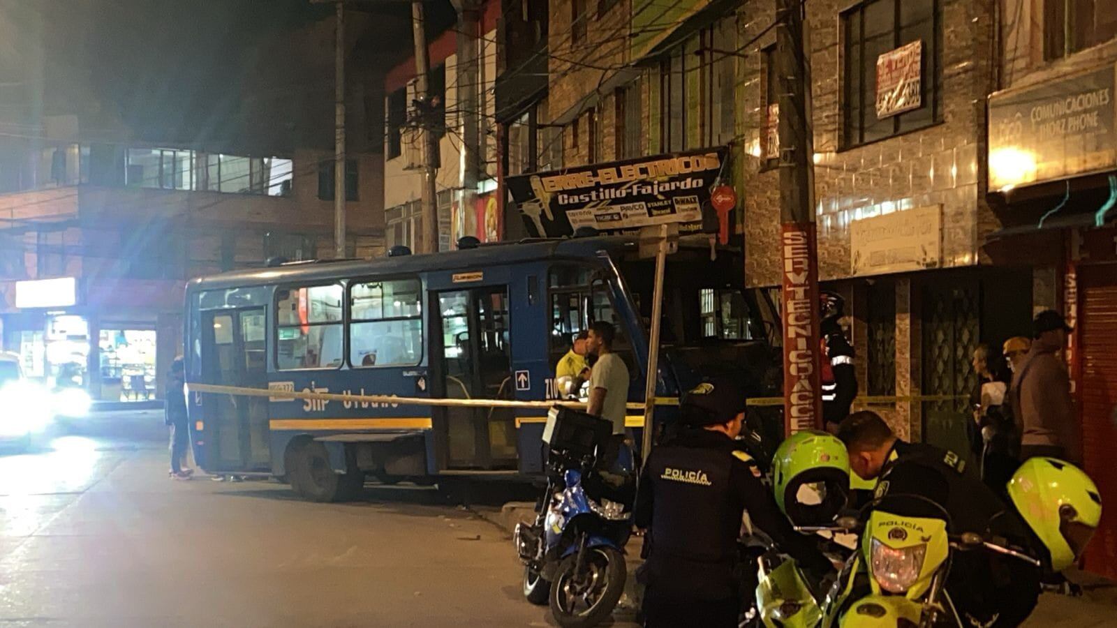 Choque de un bus del SITP contra una vivienda en la localidad de Suba.