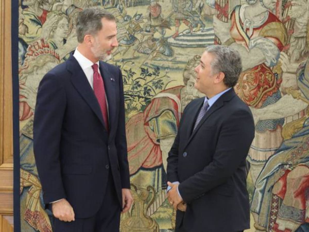 “Le mandan saludos” Duque con el Rey de España revienta las redes