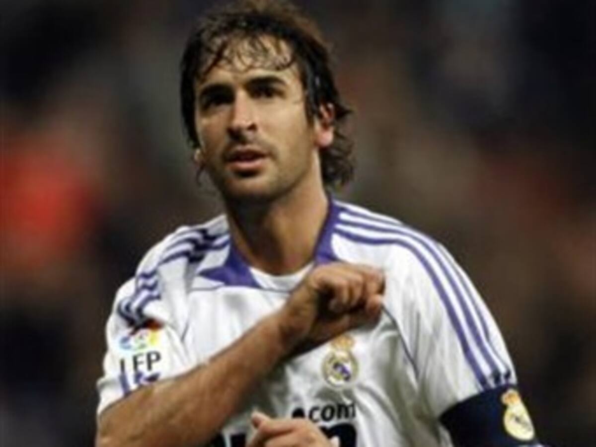 Incapacidad de 4 semanas para Raúl en el Real Madrid