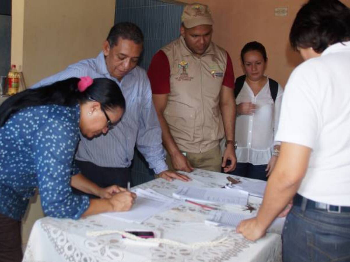 Familiar de jueza asesinada por las AUC recupera predio en Cesar