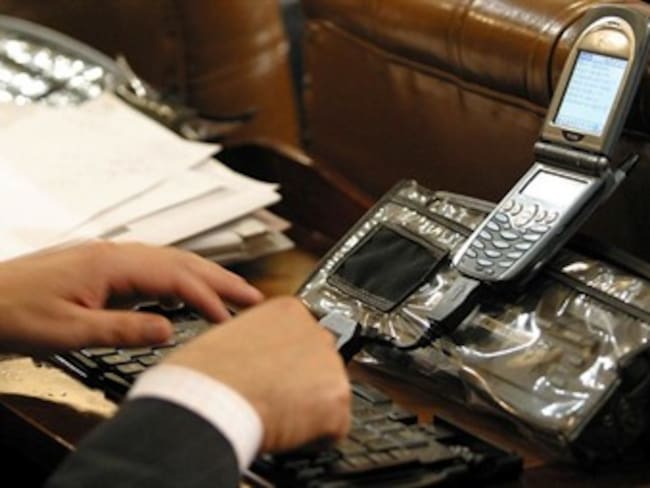 Santos pedirá al fiscal investigar nuevas chuzadas