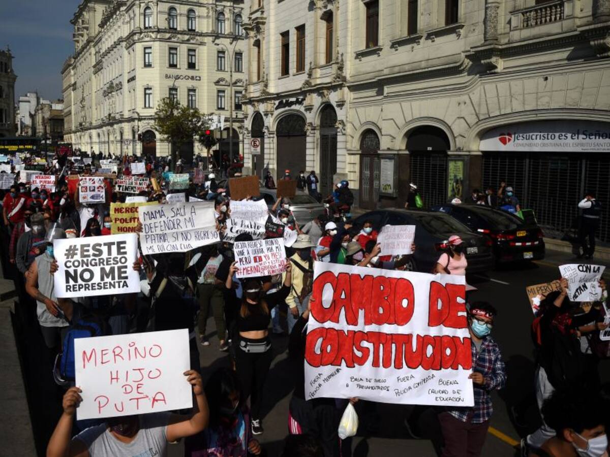 Presidente de Perú asegura que protestas no son por crisis política