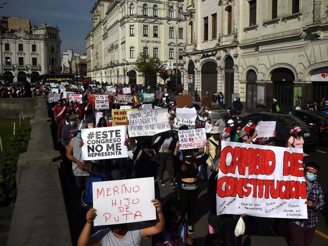 Presidente de Perú asegura que protestas no son por crisis política