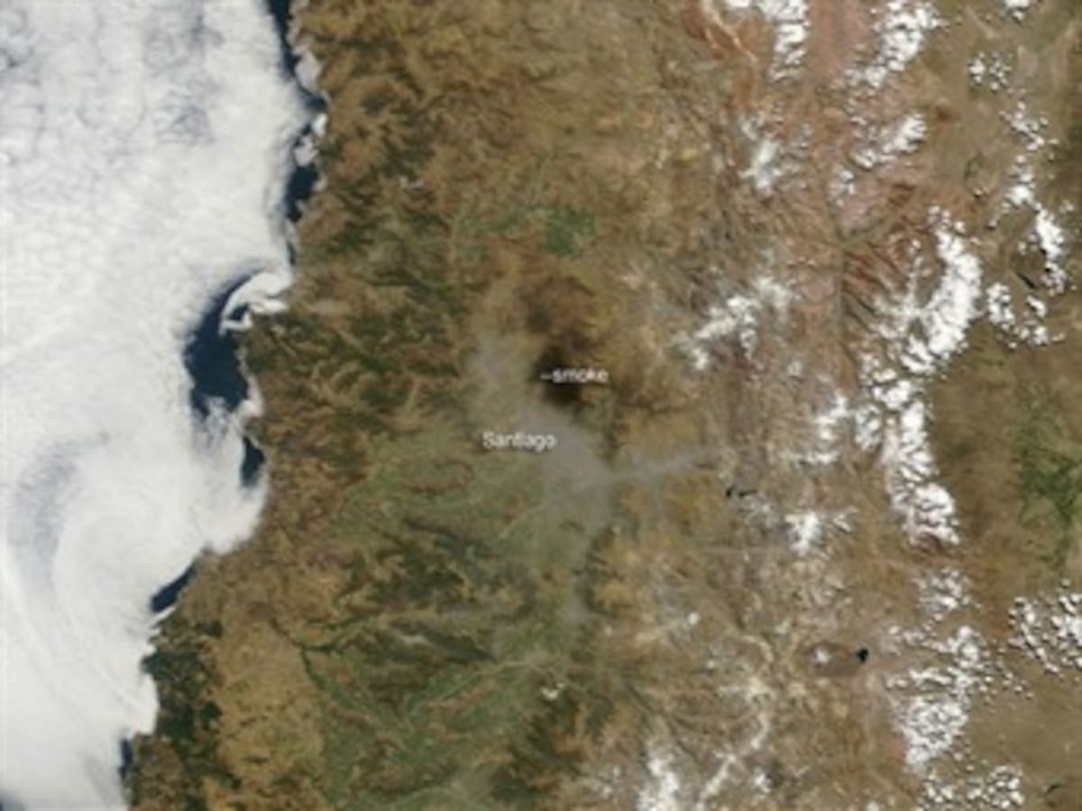 NASA revela imágenes de Concepción y Santiago tomadas poco después del sismo
