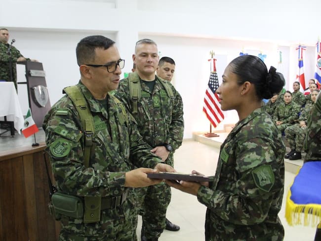 Natalia Grajales, primera mujer rescatista del Ejército