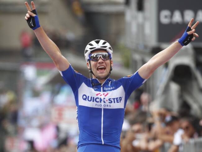 Schachmann ganó la etapa 18 del Giro; M.A. López ascendió al sexto lugar