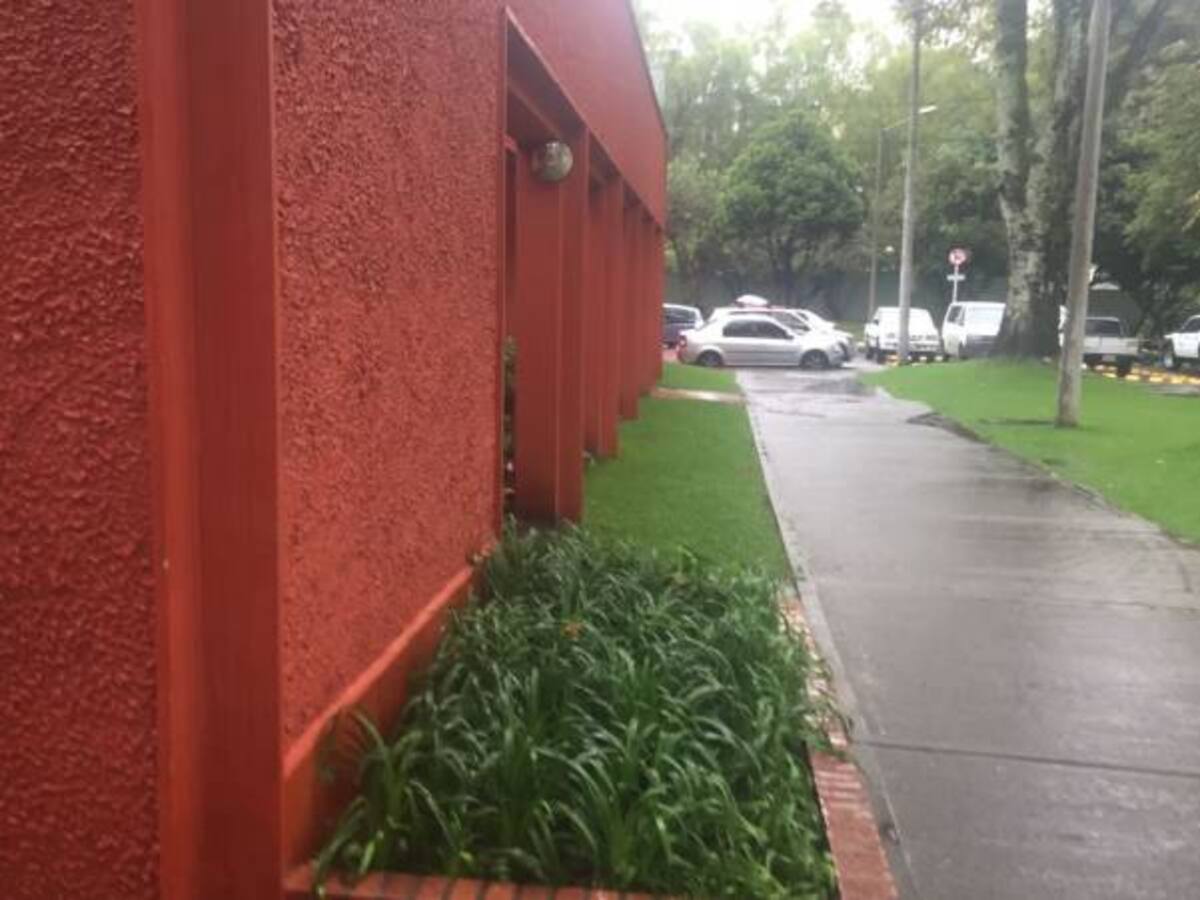 Sacerdote narra como fue el robo dentro de la iglesia del barrio Chicó en Bogotá