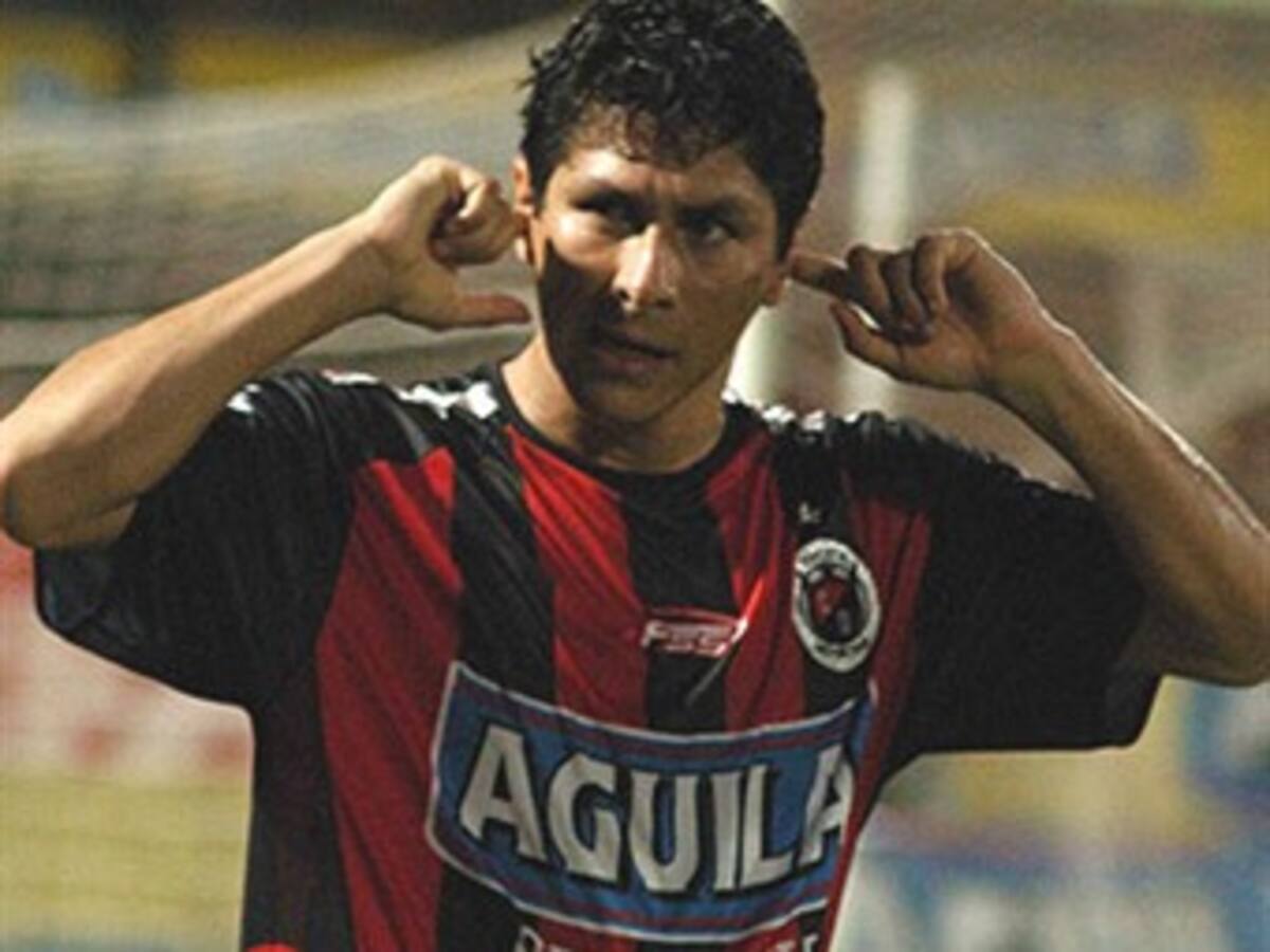 El boliviano Cabrera deja el Medellín tras conflicto con el entrenador