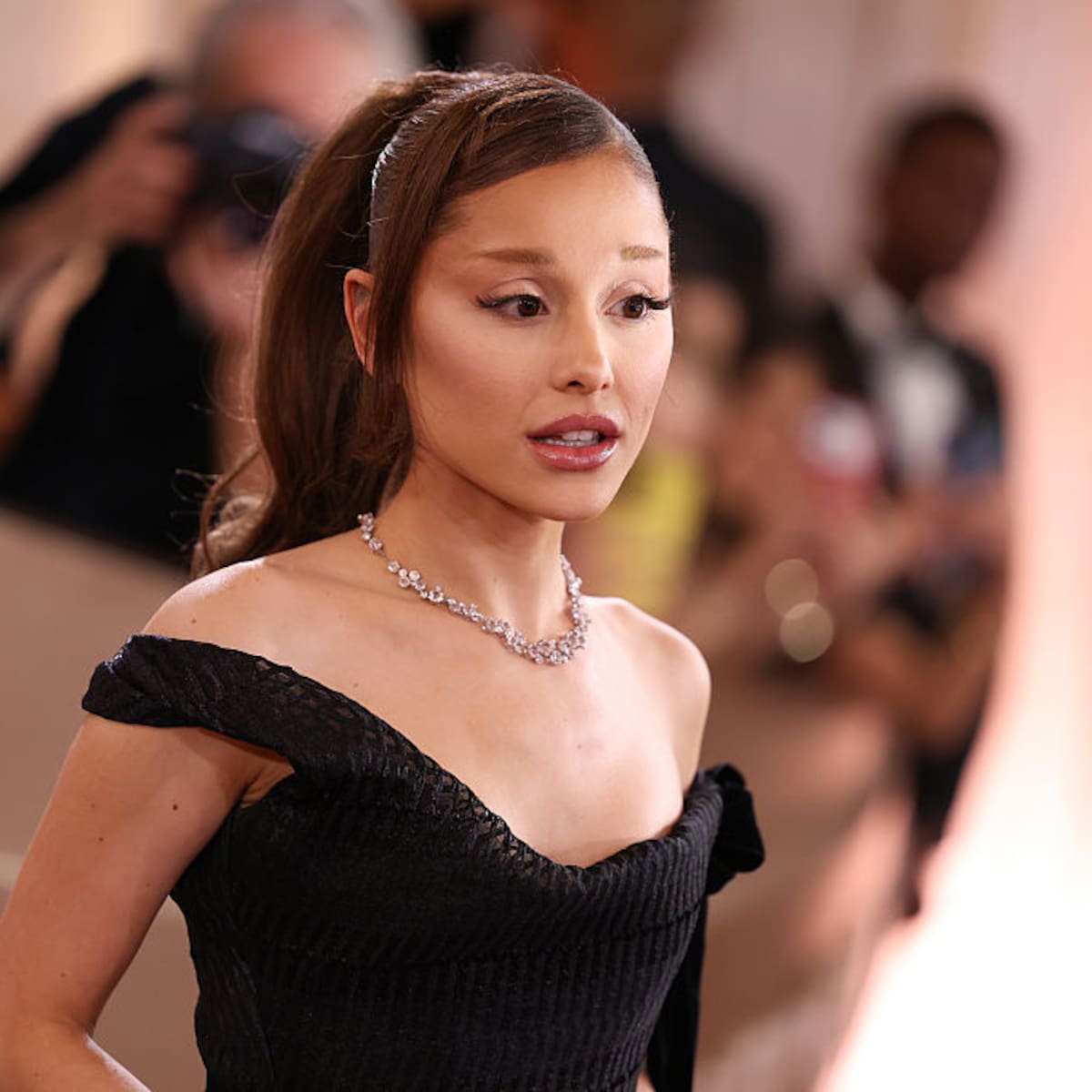 Ariana Grande critica a la administración Trump por usar su canción “We Can’t Be Friends” en redes