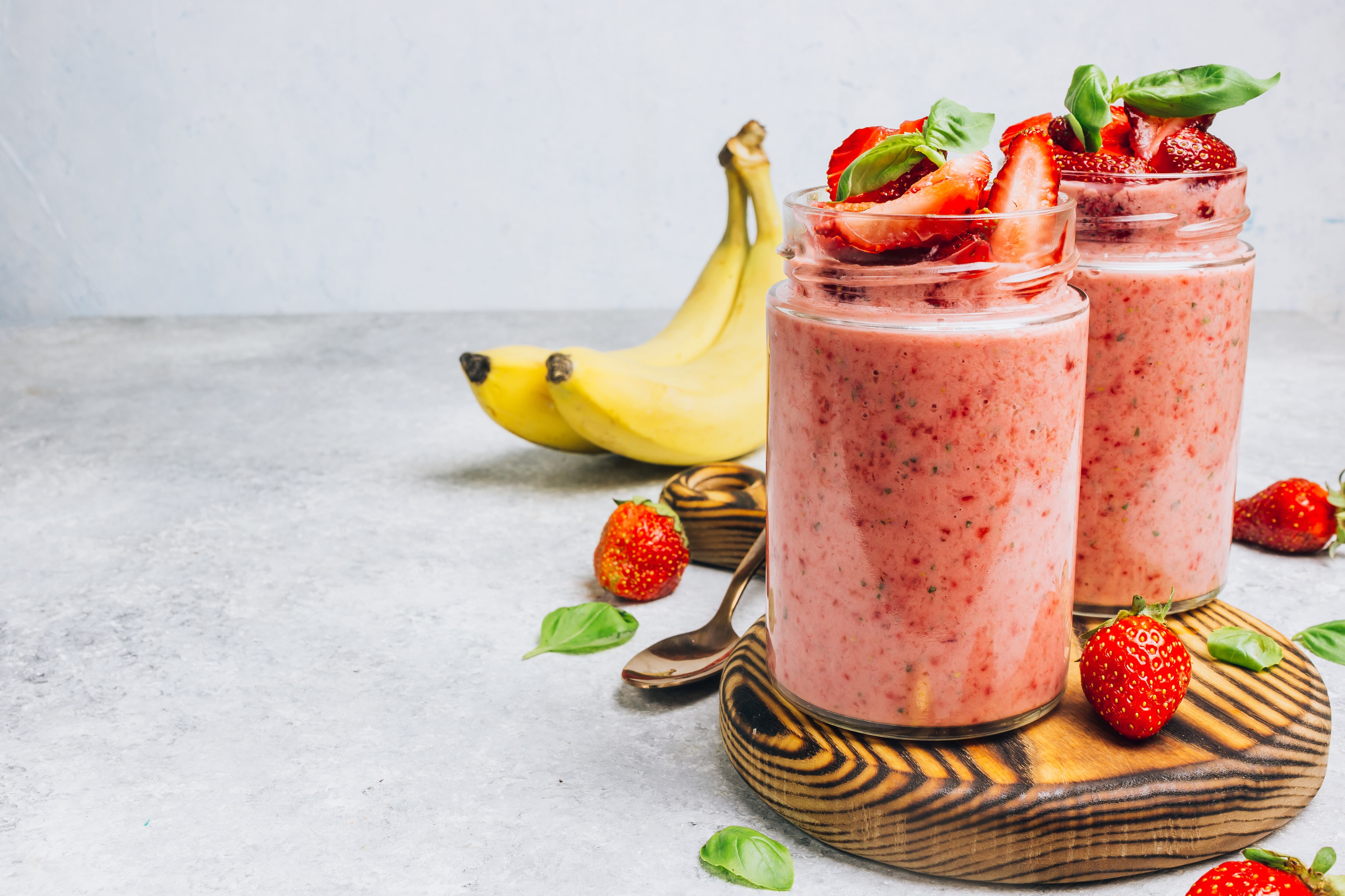 Licuado de yogur y frutas para aumentar masa muscular- Getty Images