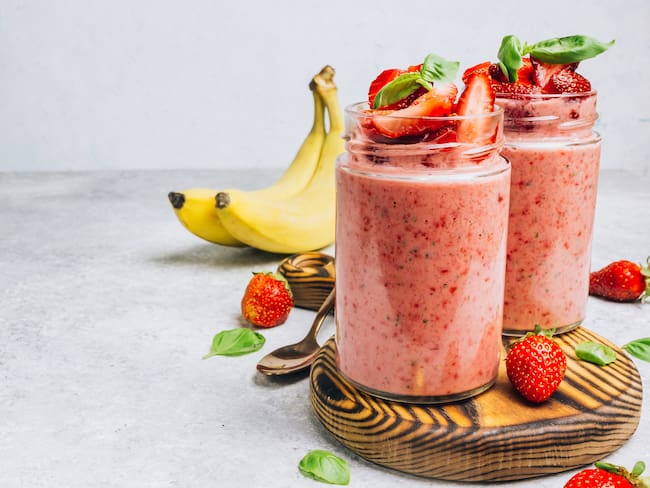 Licuado de yogur y frutas para aumentar masa muscular- Getty Images