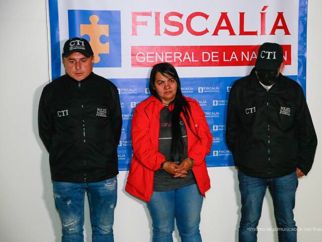 Capturan a mujer que llevó una menor a jefe paramilitar para que la abusara sexualmente