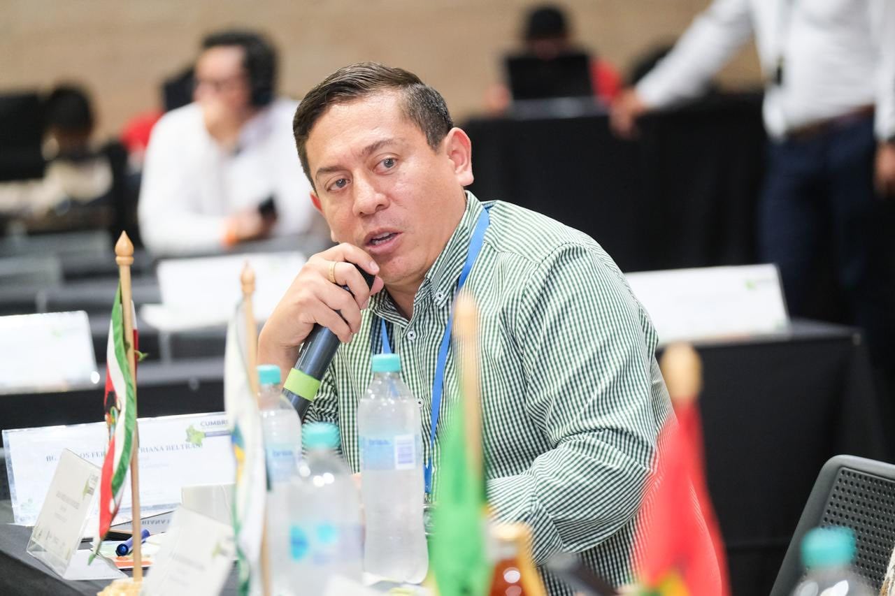 El gobernador de Boyacá aseguró que aún no toma una decisión definitiva sobre una eventual candidatura presidencial.