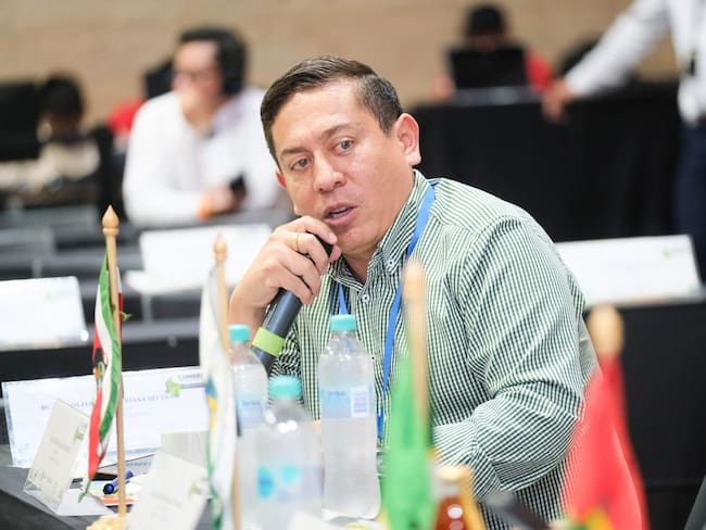 El gobernador de Boyacá aseguró que aún no toma una decisión definitiva sobre una eventual candidatura presidencial.