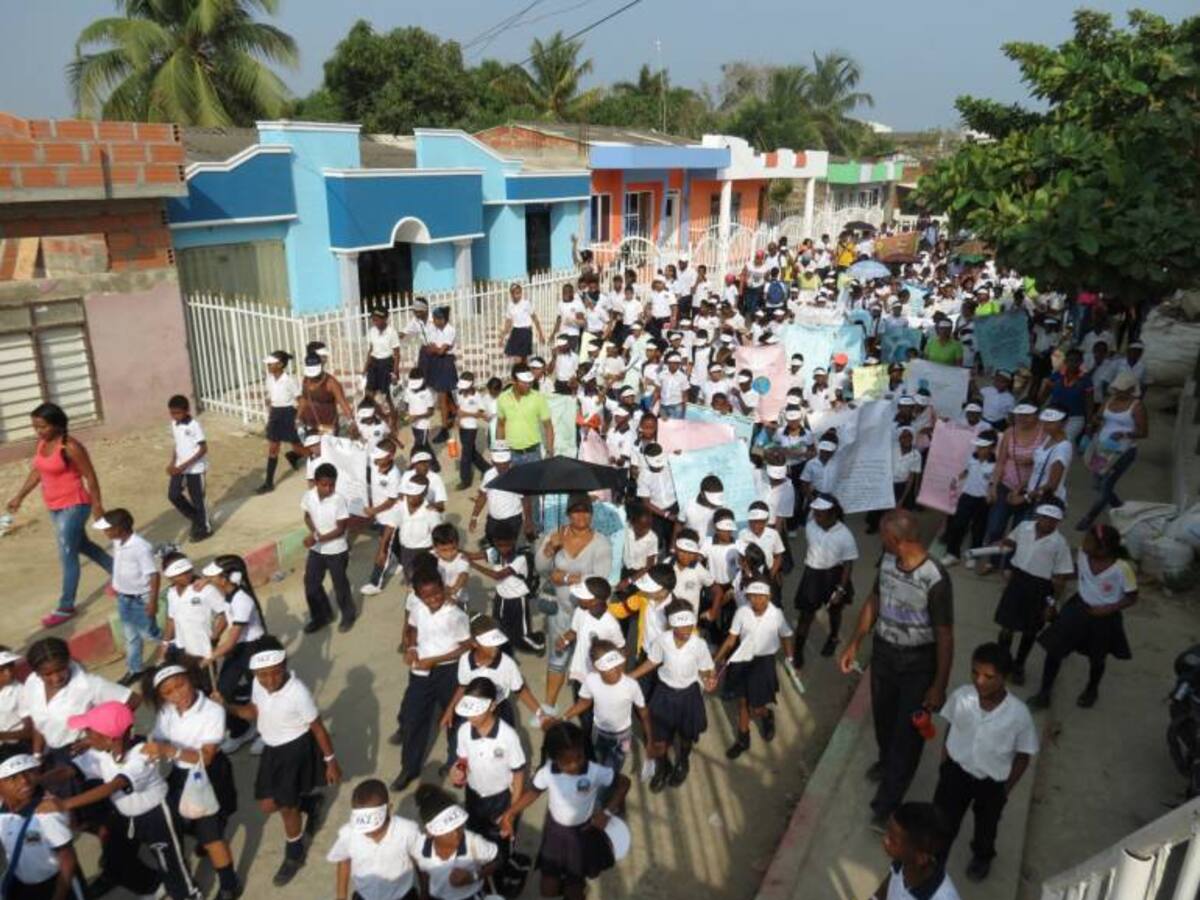 Niños de la zona insular de Cartagena marcharon por la paz