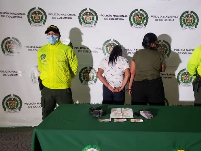 Capturadas por el delito de falsedad en documento privado