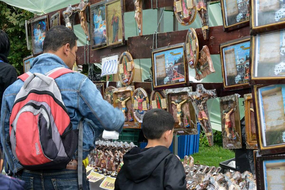 Se han registrado miles de visitantes, un promedio de 3.000 personas por hora, es decir unos 50 personas por minuto. Se espera que el total de las visitas sea alrededor de 65.000.