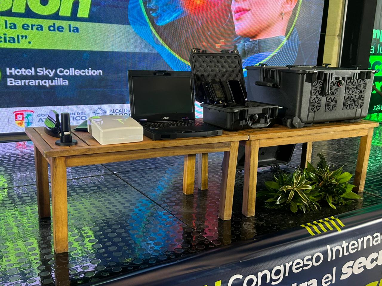 El equipo ‘Raptor’, la nueva herramienta para combatir la extorsión. Foto: Caracol Radio.