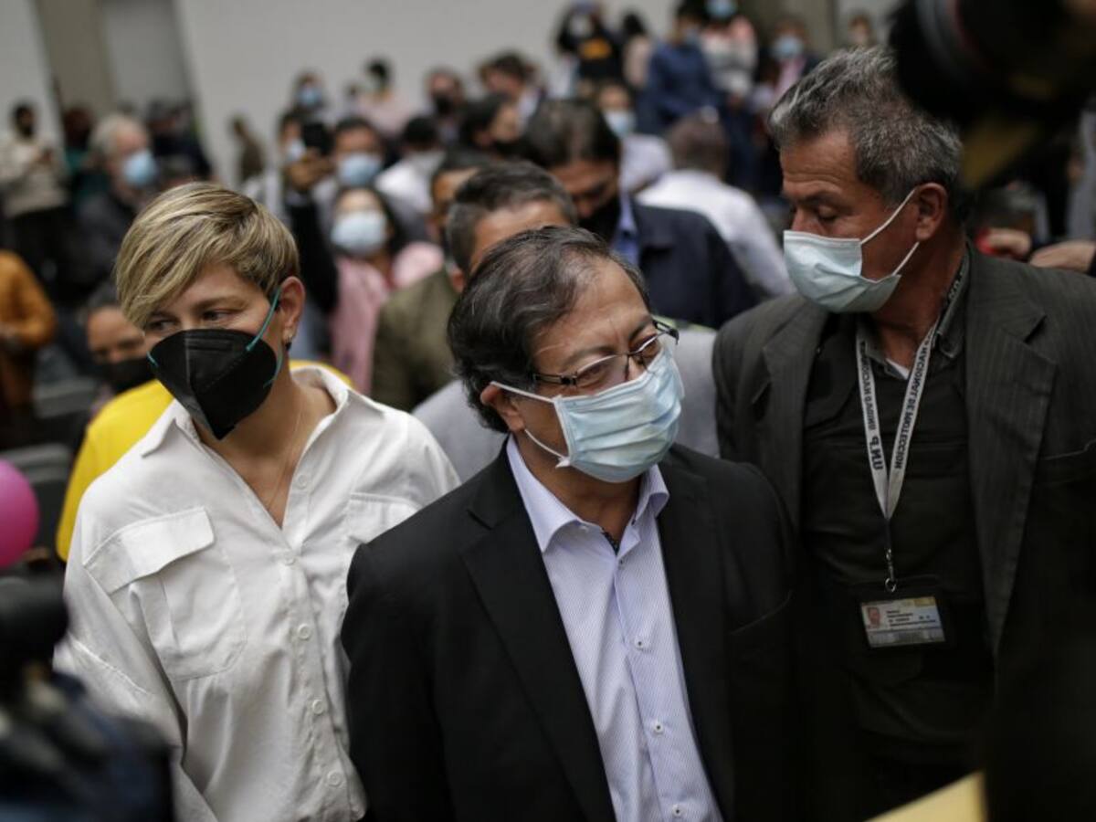 Primicia: Verónica Alcocer confirma que Iván Duque llamó a Gustavo Petro