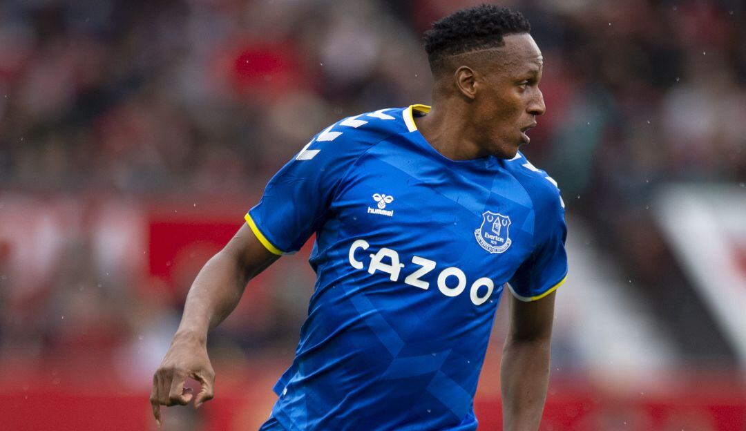 Yerry Mina jugó minutos en el inicio de la Premier League.