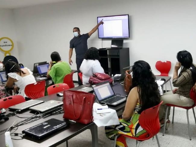 Excombatientes se capacitaron en alfabetización digital en el Caribe