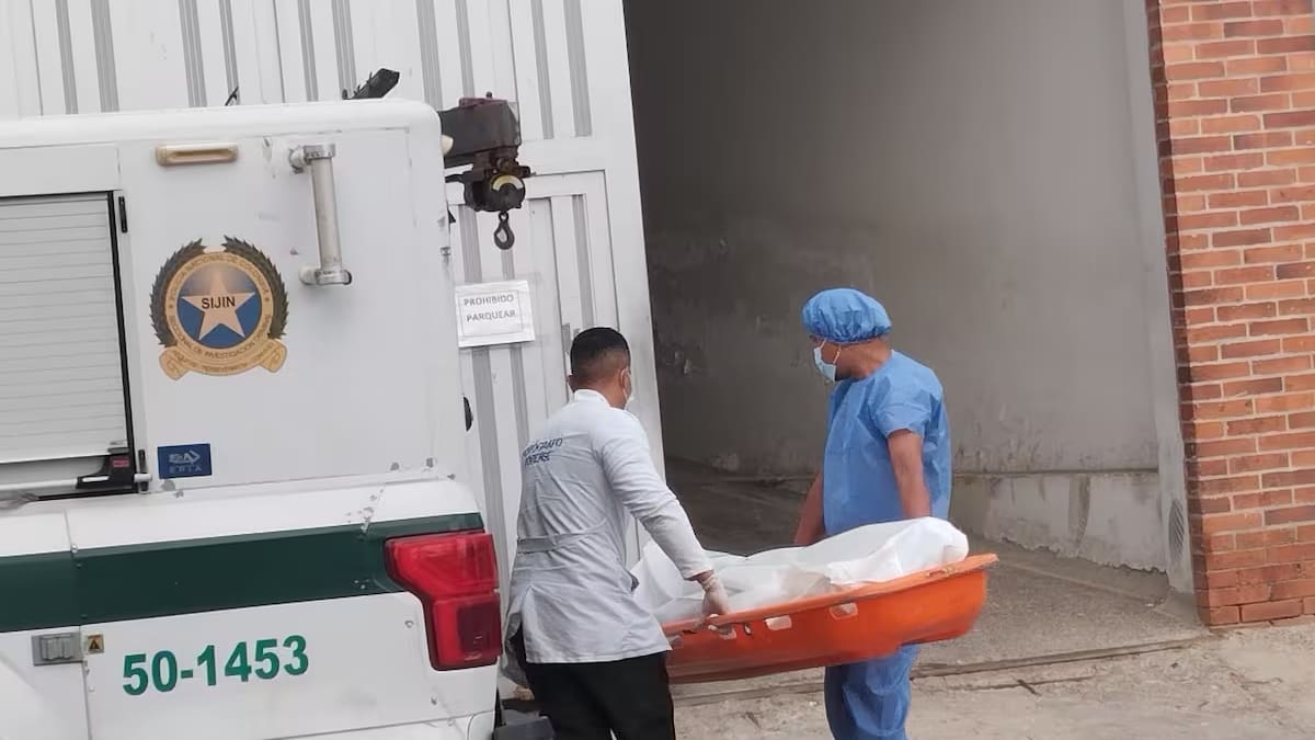 Trágico choque entre camioneta y moto dejó una mujer muerta en La Báscula