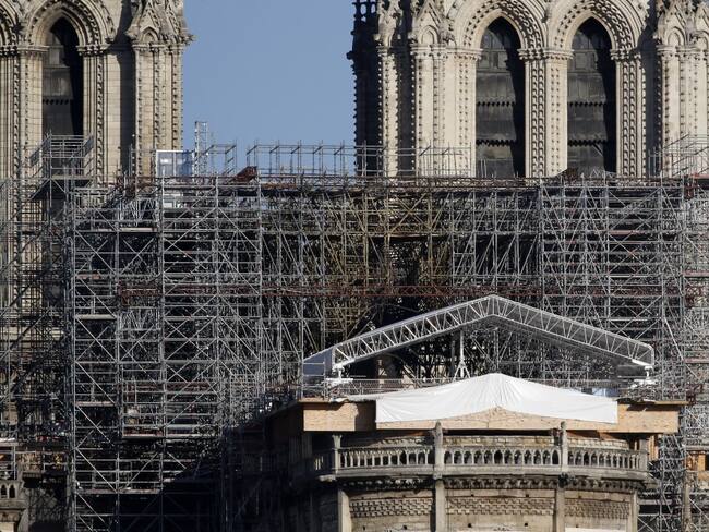 Macron mantiene objetivo de reconstrucción de Notre Dame en 2024