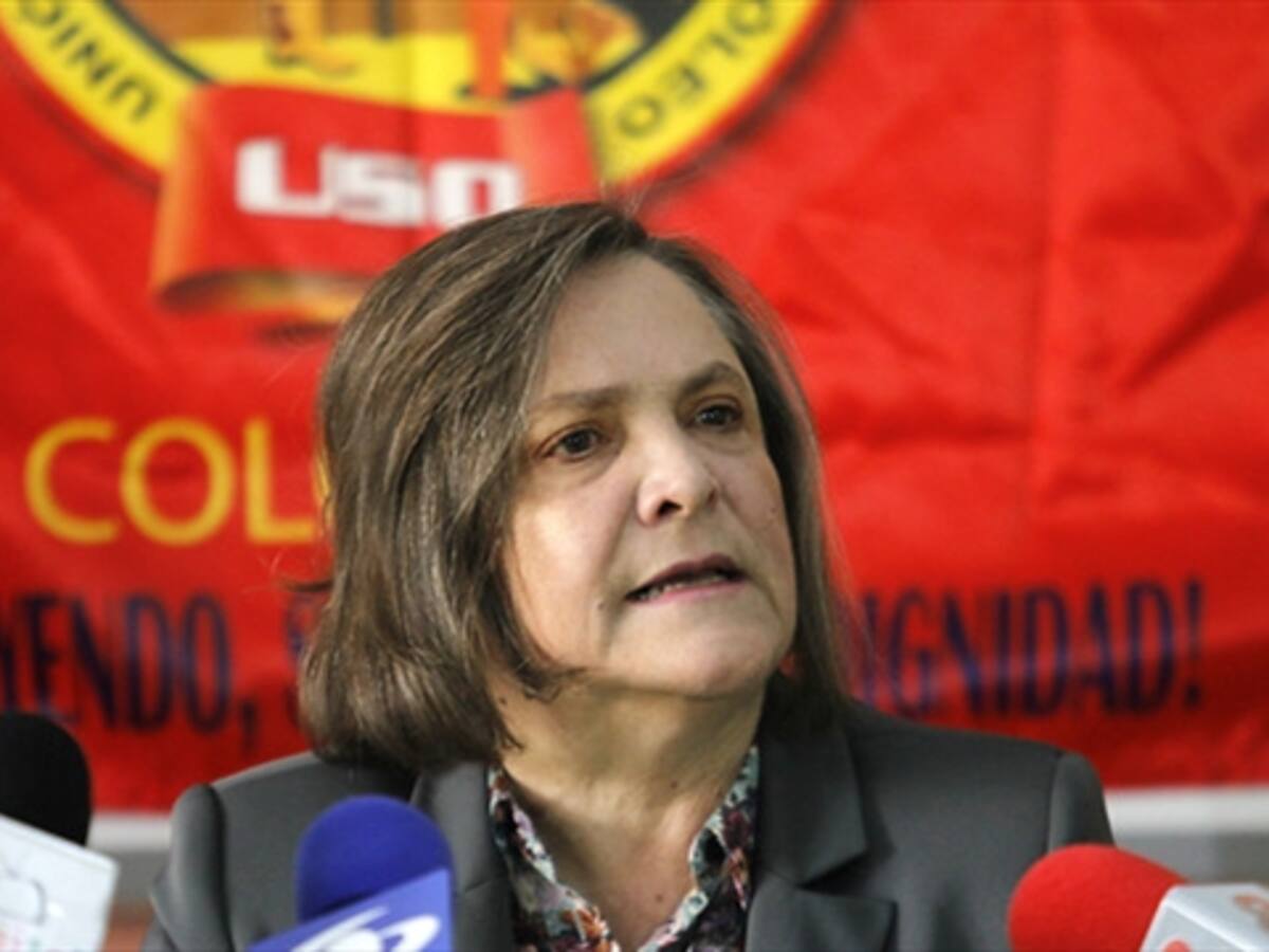 Que 'Timochenko' vaya a La Habana hace parte del proceso: Clara López