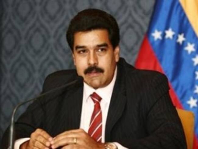 Maduro anuncia la captura de "paramilitares que venían a atacar" a Venezuela
