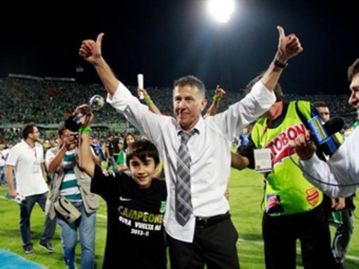 Nacional festeja trece estrellas