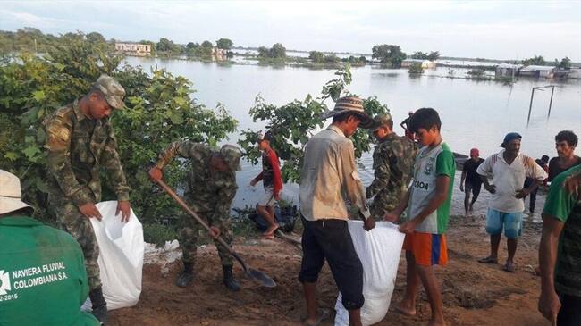 Al menos 5.000 personas se han afectado en las últimas horas por las fuertes lluvias que provocaron el desbordamiento del río Magdalena en sur del departamento. Foto: Cortesía/ Alcaldía EL Banco, Magdalena.