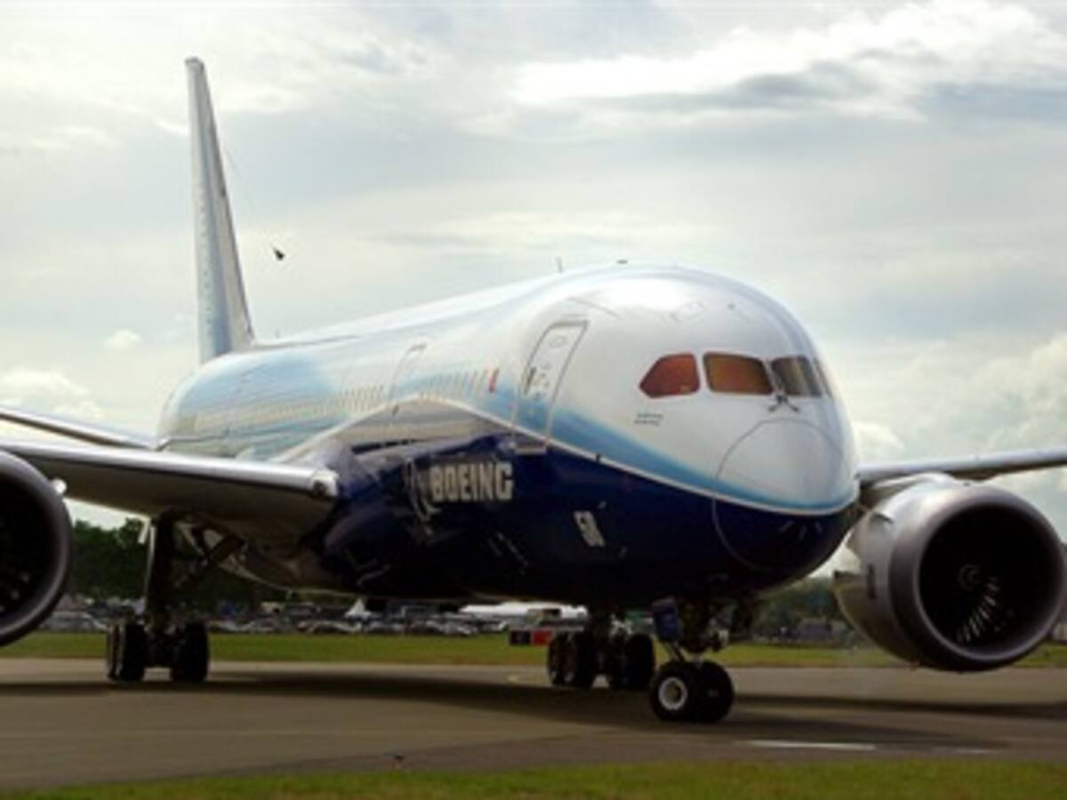 Expertos de EEUU revisan fallas de aviones Boeing 787 que están en tierra en Japón