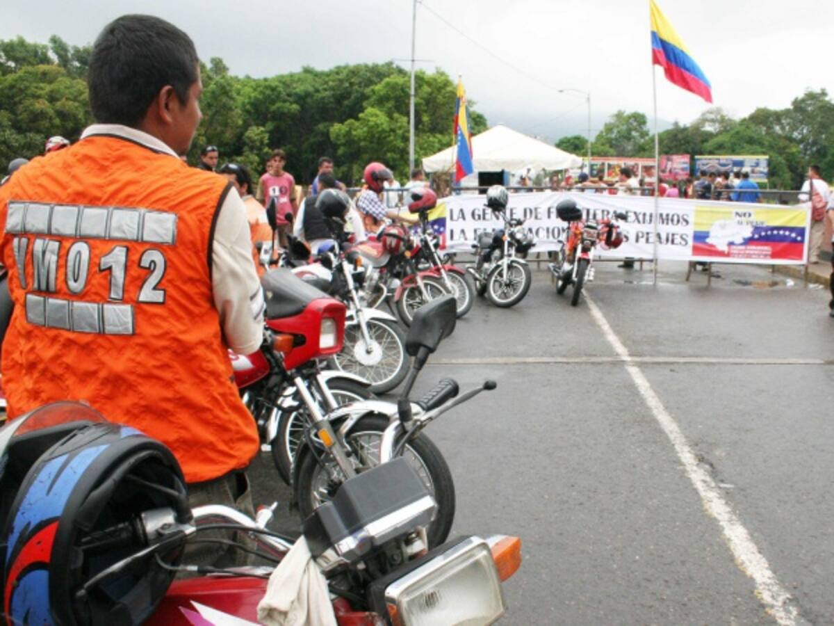 En ocho rutas trasladarán estudiantes desde Venezuela
