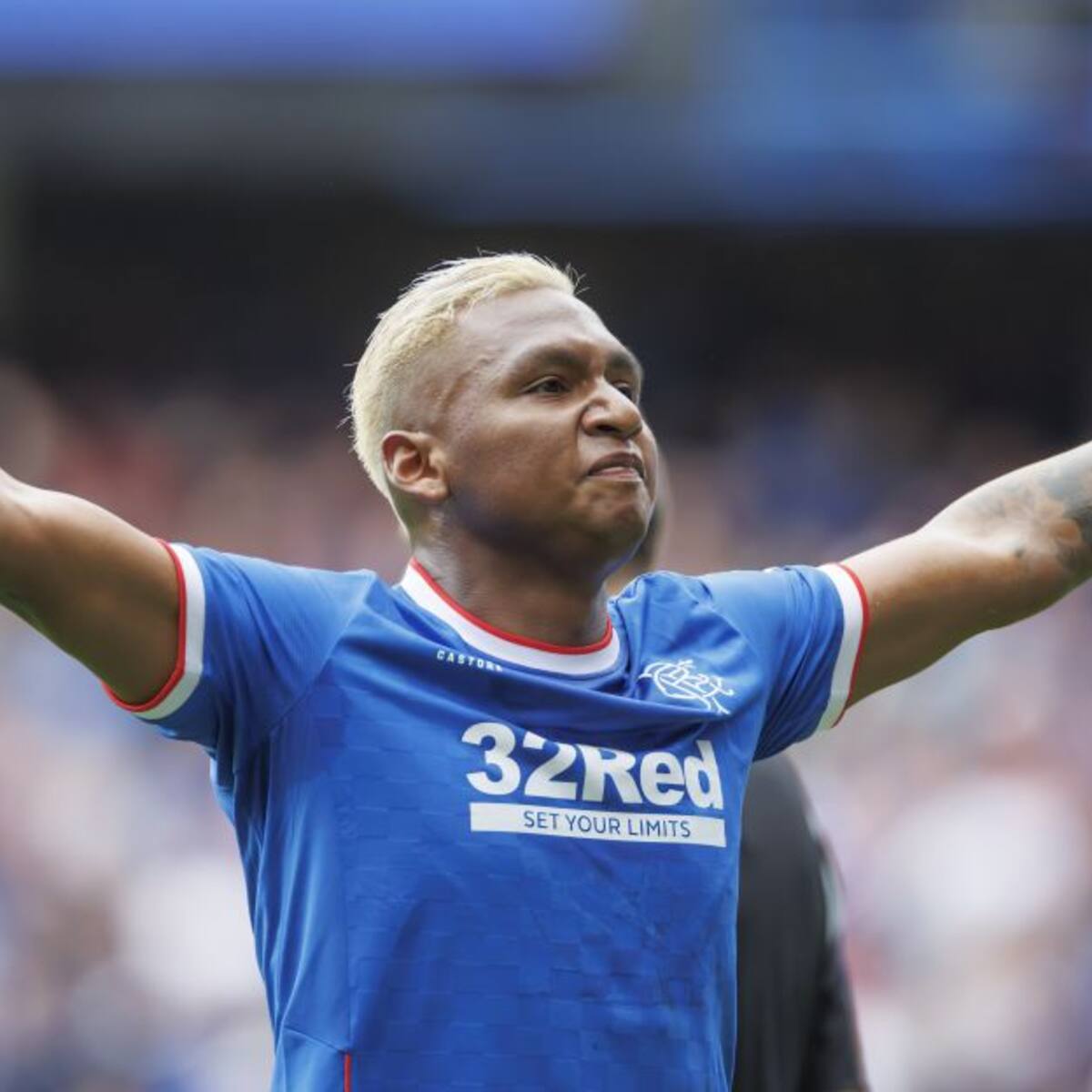 Van Bronckhorst: "Estoy muy feliz con lo de Morelos el sábado"