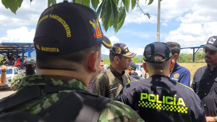 Gobernador de Santander pide consejo de seguridad; dice que urge hablar de minería ilegal y cárceles