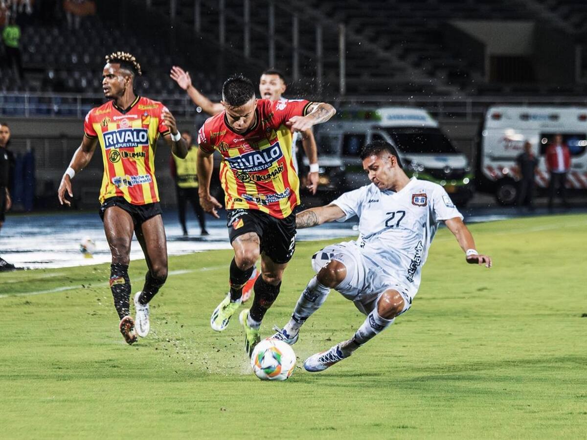 Deportivo Pereira vence al Boyacá Chicó gracias a un espectacular gol de Andrés Ibargüen