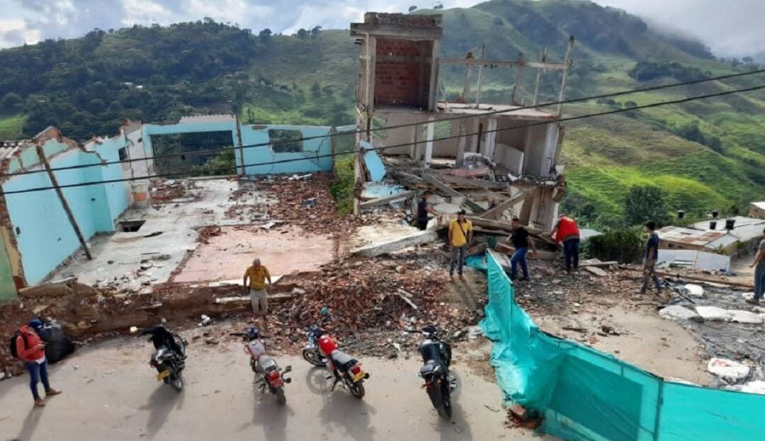 Comunidad de Convención anuncia cierre de vías ante riesgo de colapso