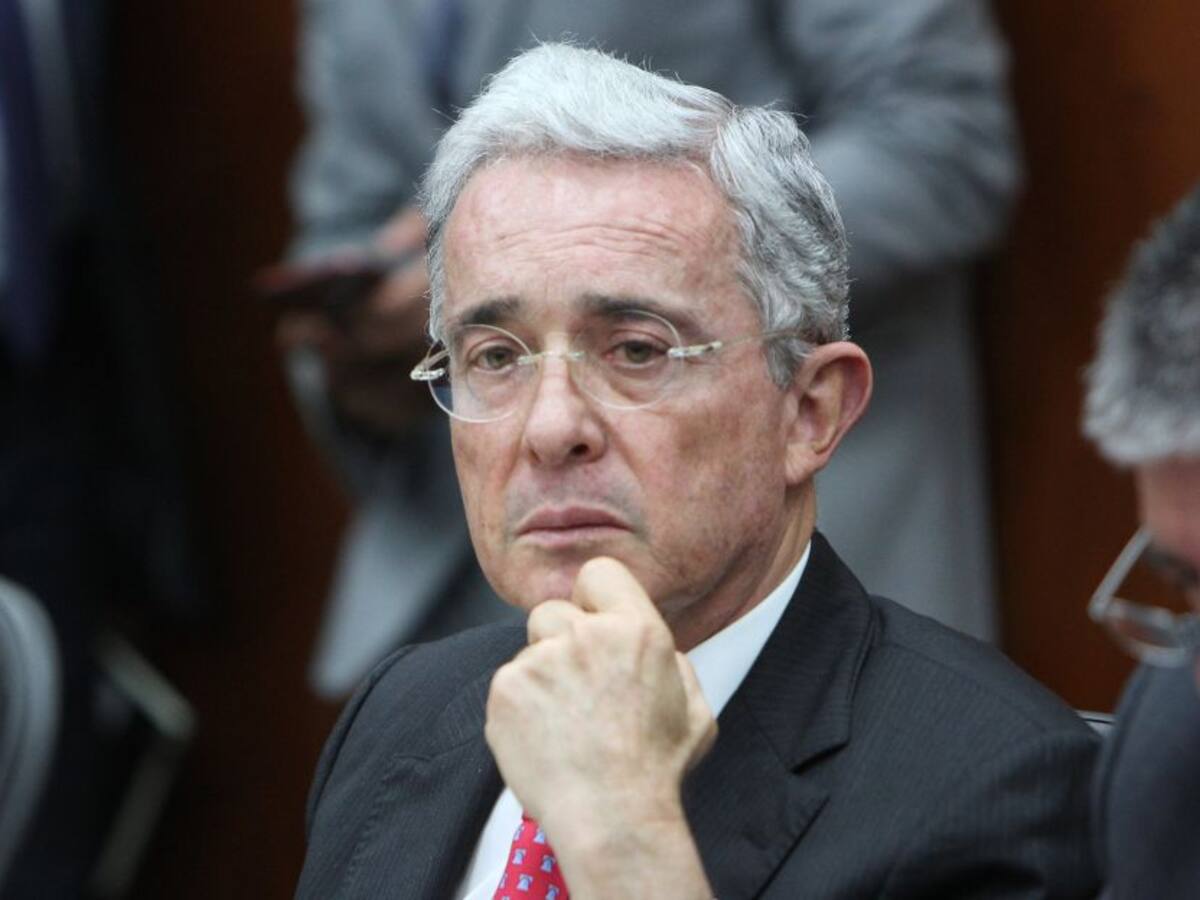 "En julio podrían jugarse los primeros partidos": Álvaro Uribe Vélez