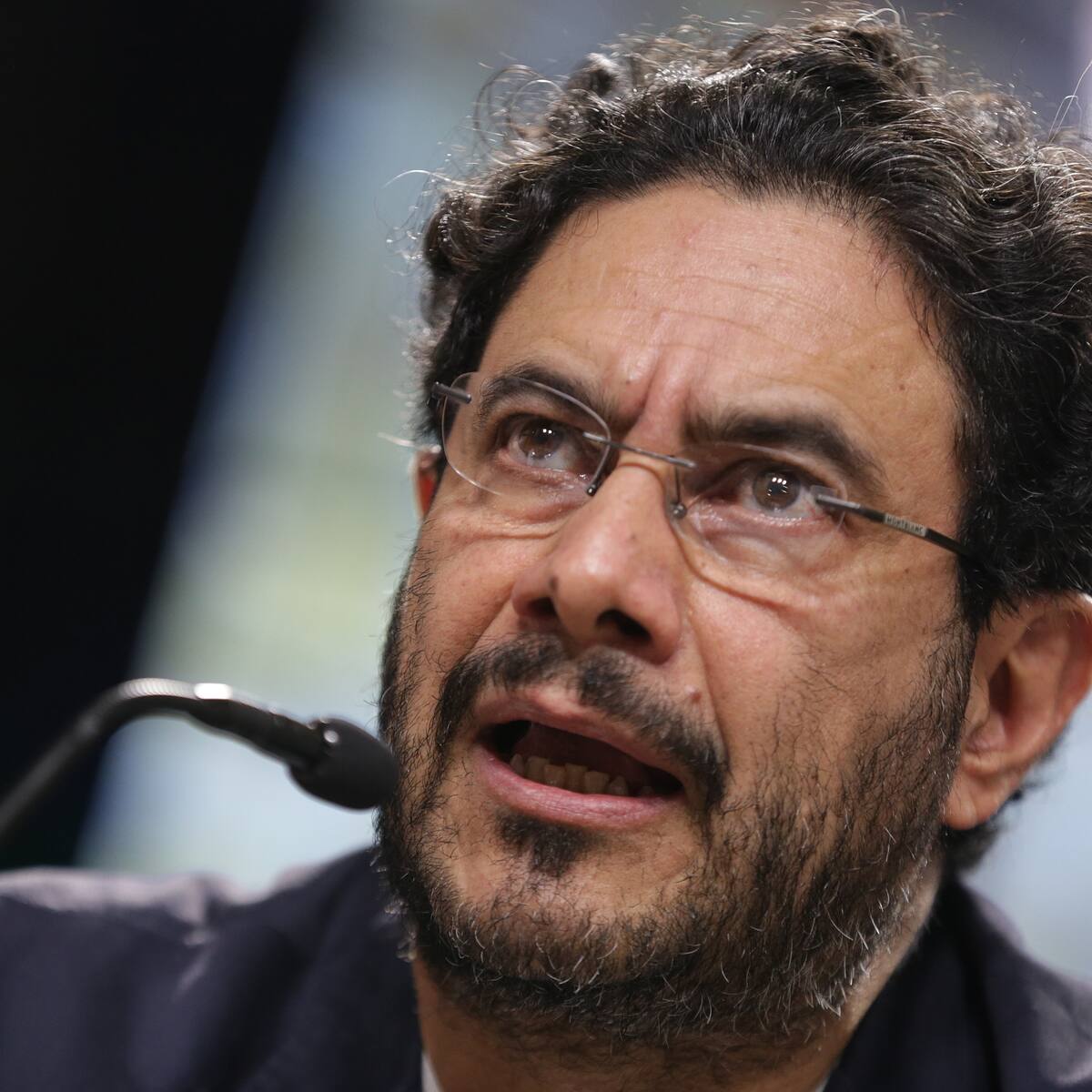 “Ayudaría mucho que el fiscal no se interponga en los esfuerzos de Paz”: Iván Cepeda