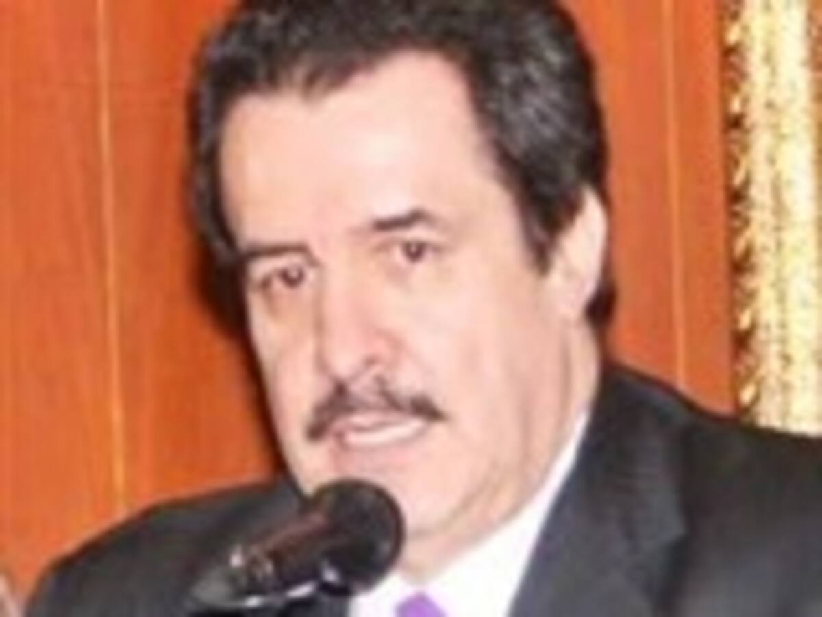 Edgar Artunduaga, pide al liberalismo que no reciba al representante Óscar Gómez y lo acusa de estar involucrado en conductas delictivas. Gómez responde a las denuncias
