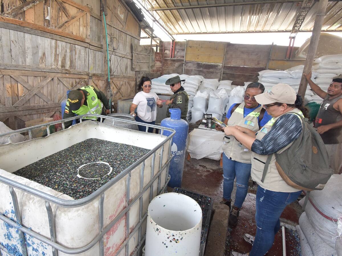 Cierran temporalmente tres empresas por contaminar cuerpos de agua en Mamonal