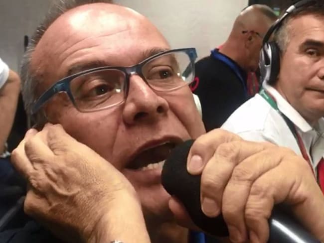 El 'Tato' Sanint narra un partido del equipo del Fenómeno del Fútbol