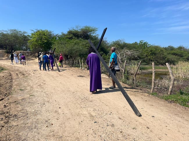 Viacrucis en Santo Tomás. Foto: Caracol Radio.