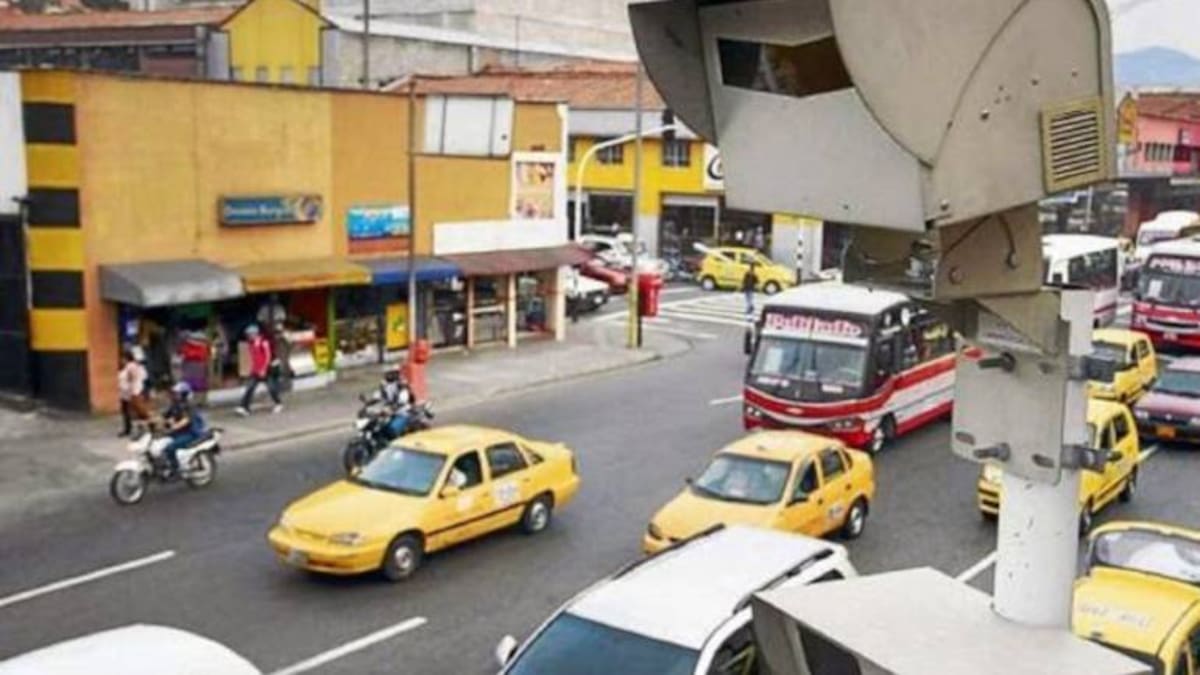 Ley que reglamenta las fotomultas estará lista antes de finalizar este mes
