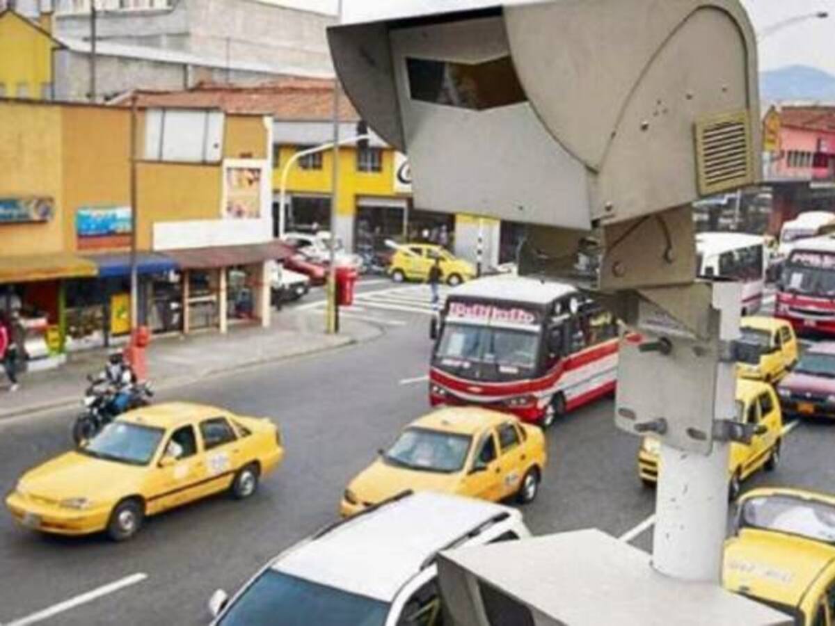 Ley que reglamenta las foto-multa estará lista antes de finalizar este mes