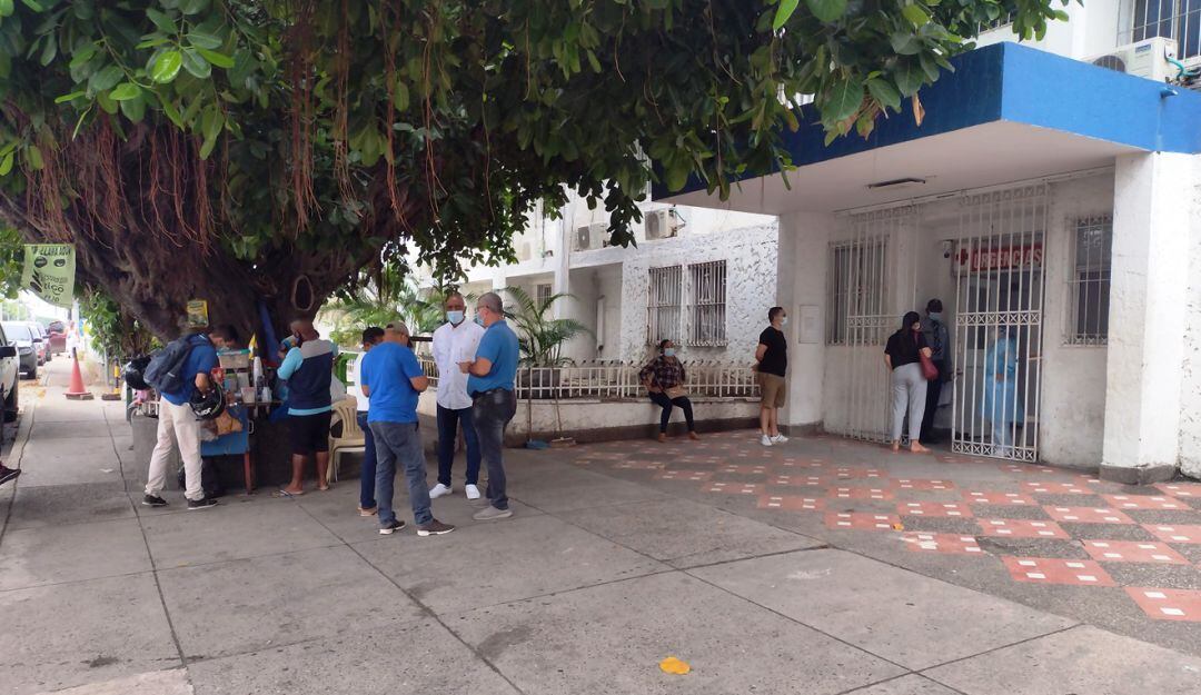 El hecho ocurrió en las afueras de un establecimiento público ubicado en la carrera 101 del barrio San José de Los Campanos