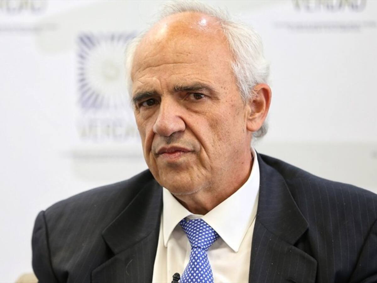 El país no puede volver al Ejército del “todo vale”: Ernesto Samper